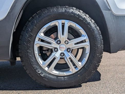 Used 2018 GMC Terrain SLE image 23