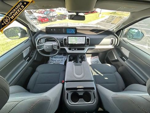 Used 2025 Ford Expedition Max Active RWD image 49