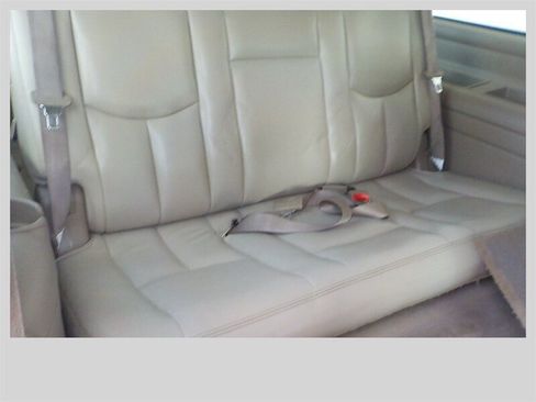 Used 2006 Chevrolet Suburban LT w/ Preferred Equipment Group image 8