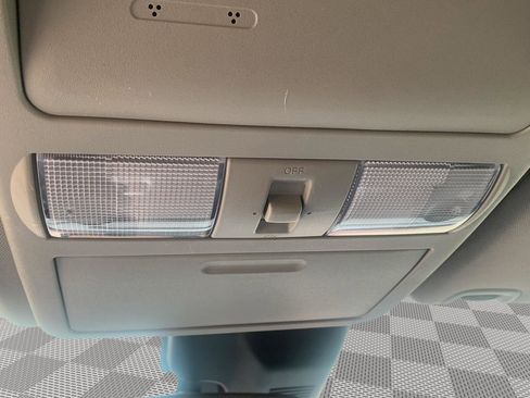 Used 2023 Nissan Frontier SV w/ SV Convenience Package image 10