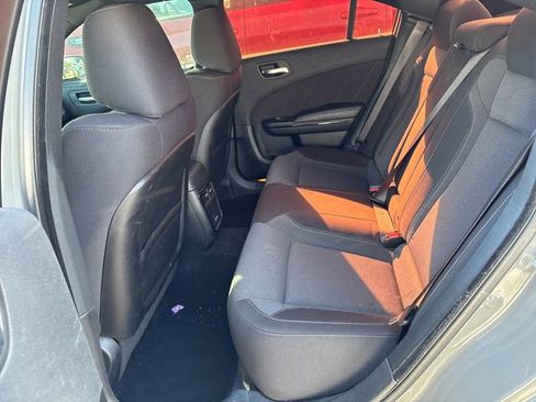 Used 2019 Dodge Charger SXT w/ Blacktop Package RWD image 9