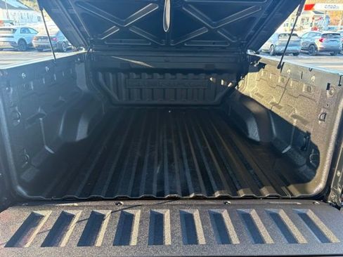 Used 2023 GMC Canyon Denali image 14