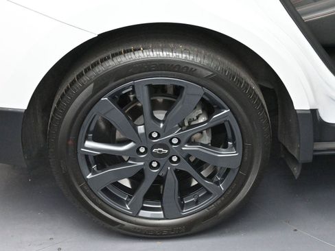 Used 2023 Chevrolet Equinox RS FWD image 30