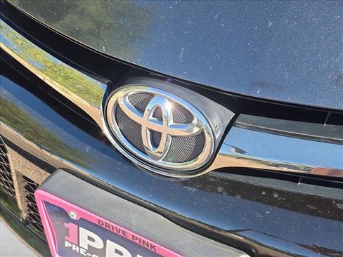 Used 2015 Toyota Camry SE w/ Moonroof Package FWD image 7