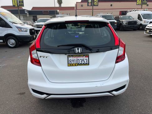 Used 2018 Honda Fit LX image 4