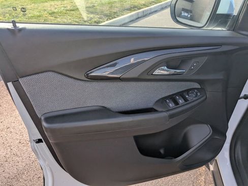 Used 2023 Chevrolet TrailBlazer LT w/ Convenience Package image 14