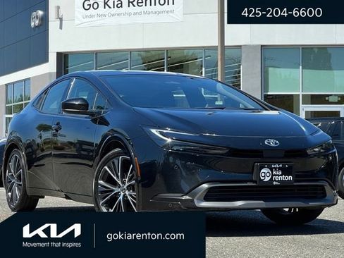 Used 2023 Toyota Prius XLE FWD image 1