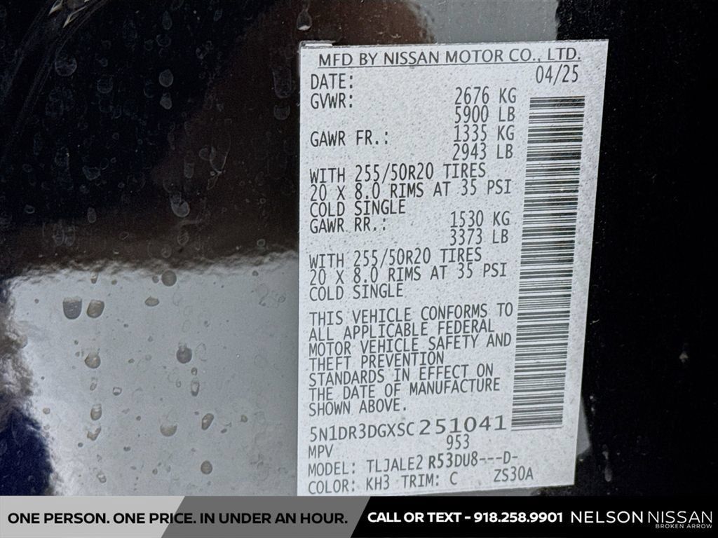 Certified 2025 Nissan Pathfinder Platinum w/ Cargo Package FWD image 36