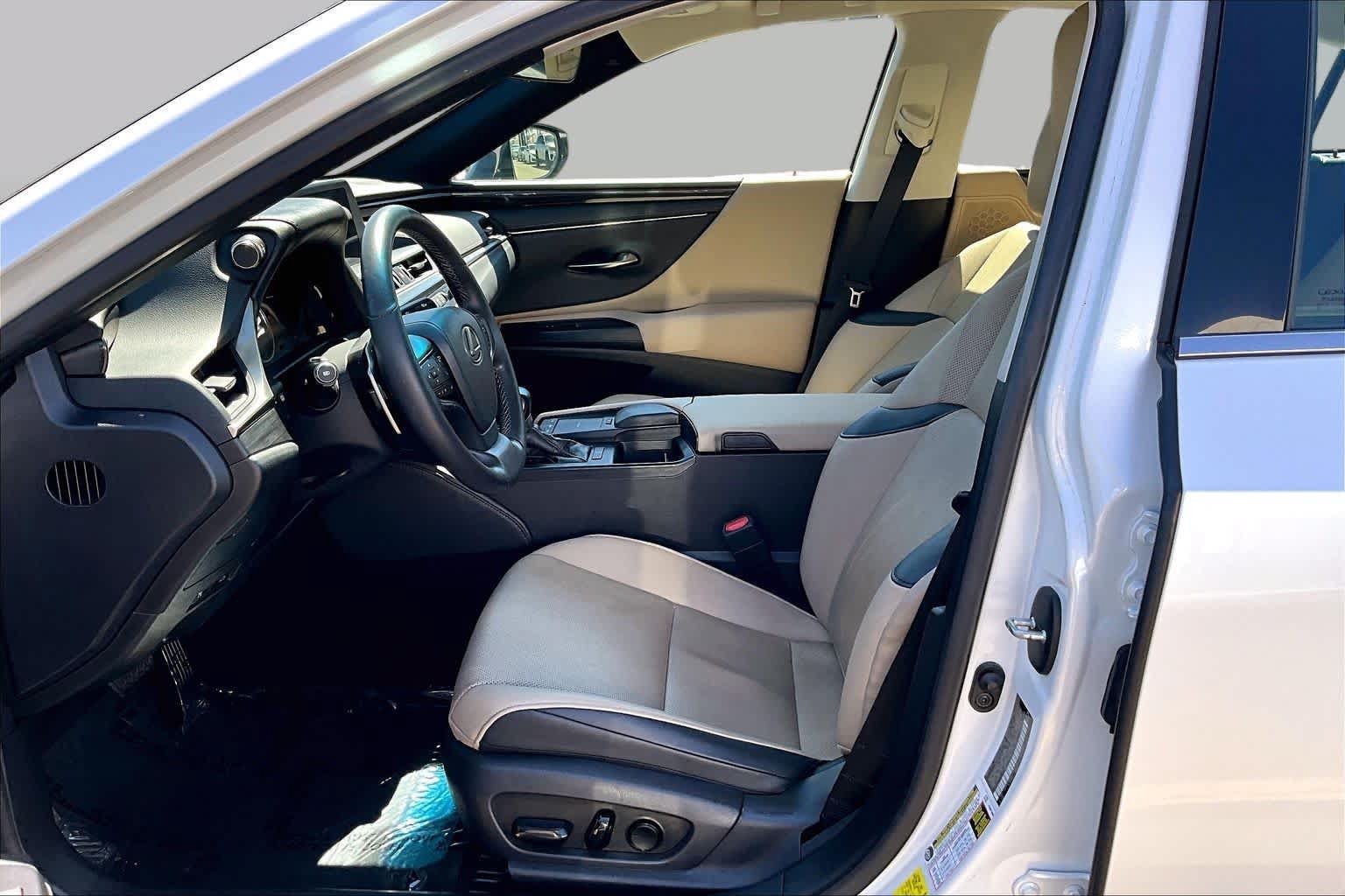 Used 2021 Lexus ES 350 w/ Accessory Package FWD image 8