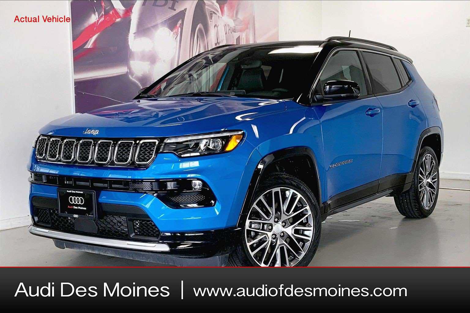 Used 2023 Jeep Compass Limited w/ Elite Group AWD/4WD image 1