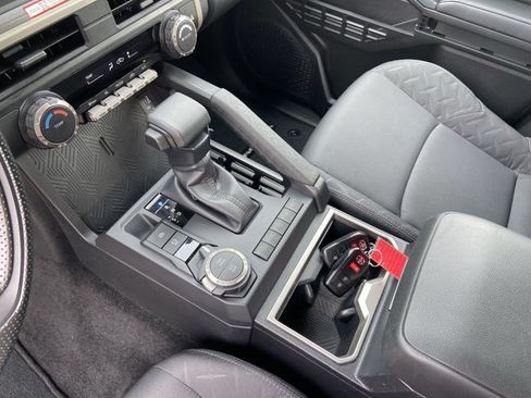 Used 2025 Toyota Tacoma SR5 AWD/4WD image 24