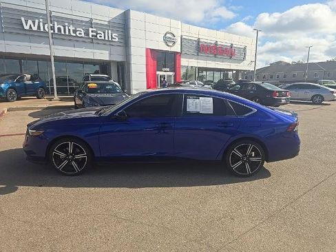Used 2024 Honda Accord Sport image 2