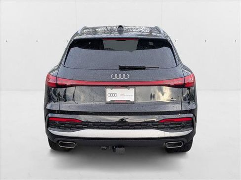 Used 2025 Audi Q5 Premium Plus w/ Premium Plus AWD/4WD image 6