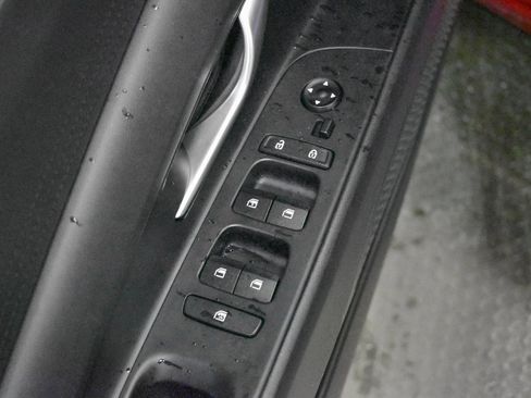 Used 2023 Hyundai Elantra SE w/ Preferred Accessory Package image 20