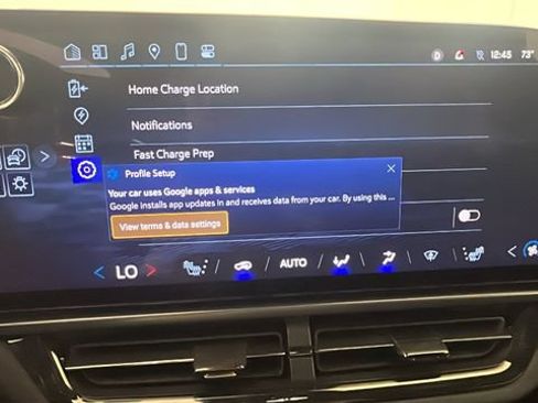 Used 2025 Chevrolet Equinox EV RS FWD image 22