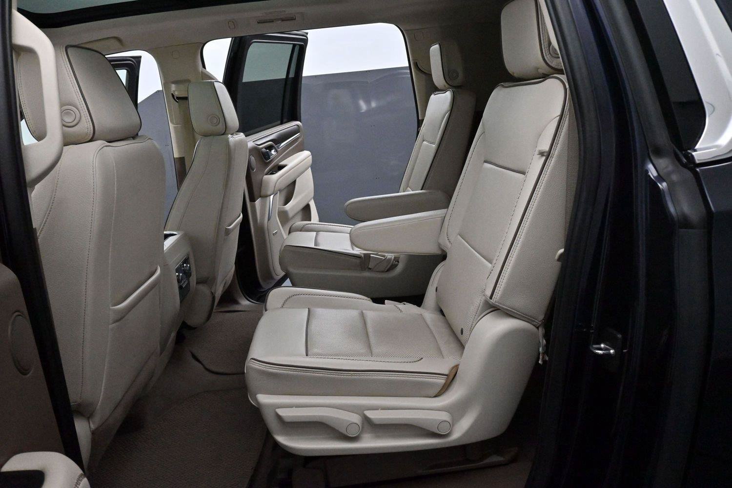 Used 2023 GMC Yukon XL Denali AWD/4WD image 33