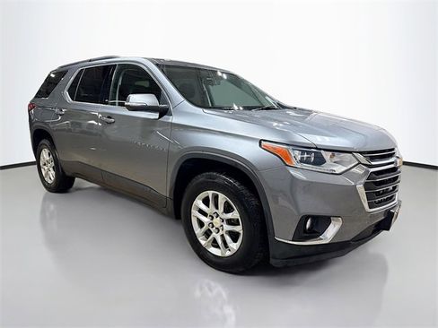 Used 2021 Chevrolet Traverse LT image 5