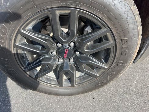 Used 2023 GMC Sierra 1500 Elevation image 9