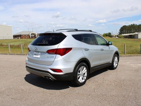 Used 2018 Hyundai Santa Fe Sport 2.0T FWD image 18
