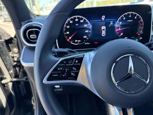 Used 2025 Mercedes-Benz C 300 Sedan image 29