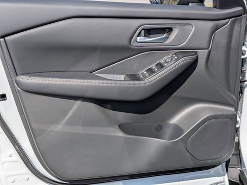 New 2026 Nissan Rogue SV image 12