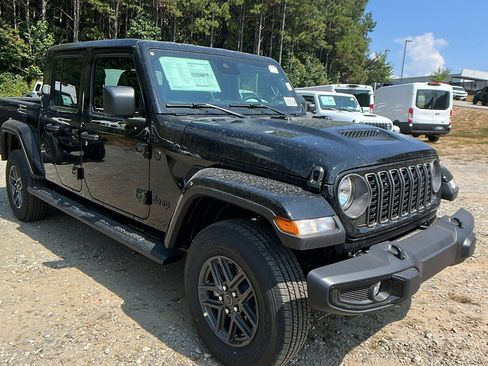 New 2025 Jeep Gladiator Sport image 5