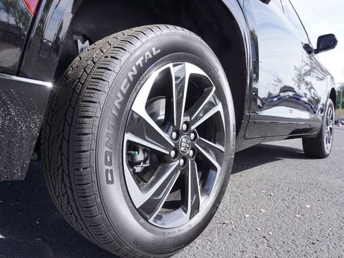 New 2026 Buick Enclave Sport Touring w/ Power Package image 6