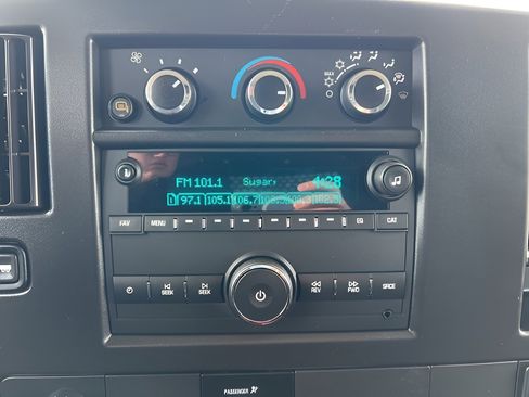 Used 2024 Chevrolet Express 2500 w/ Driver Convenience Package image 37