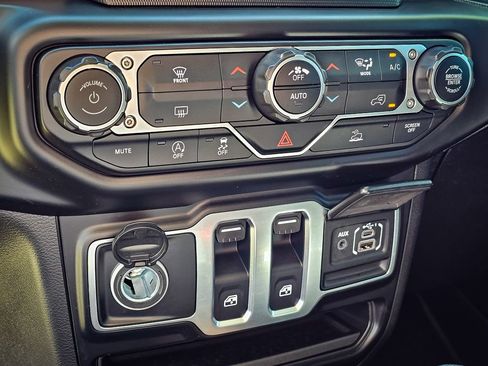 Certified 2023 Jeep Wrangler Sport S image 22