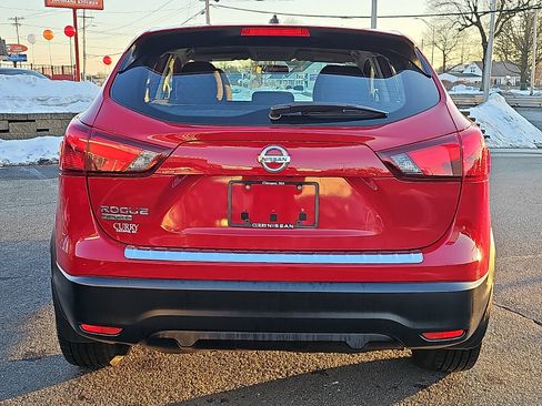 Used 2018 Nissan Rogue Sport S w/ S Appearance Package image 5