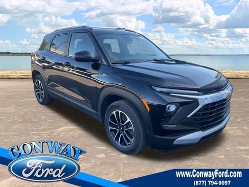 Used 2024 Chevrolet TrailBlazer LT w/ Convenience Package FWD image 1