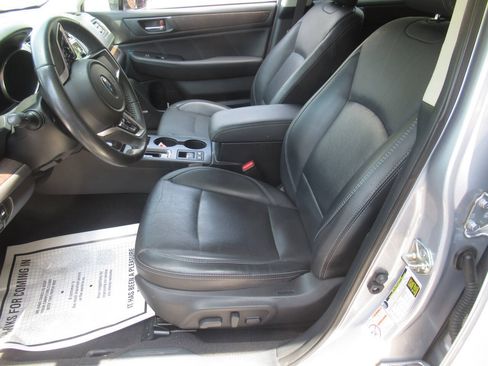 Used 2019 Subaru Outback 2.5i Limited AWD/4WD image 15