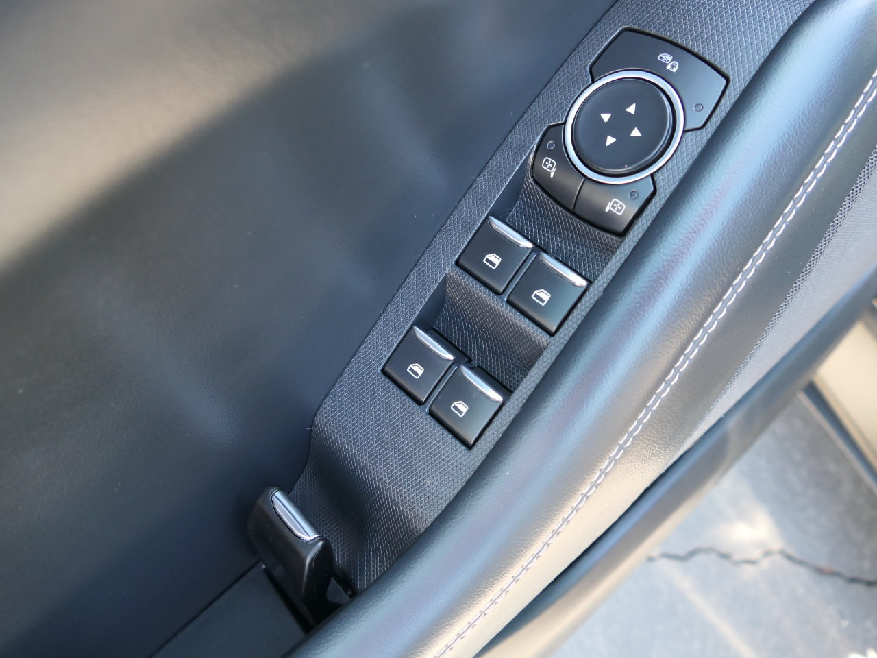 Used 2022 Ford Mustang Mach-E Select RWD image 13