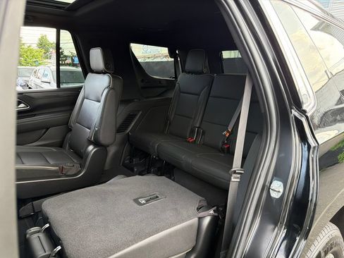 Used 2022 GMC Yukon SLT w/ SLT Premium Package AWD/4WD image 16