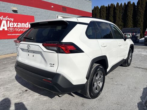 Used 2025 Toyota RAV4 XLE image 3