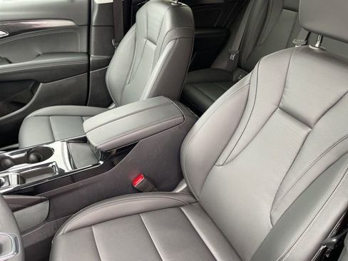 Used 2025 Buick Envision Preferred image 6