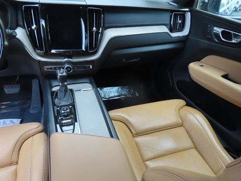 Used 2018 Volvo XC60 T5 Inscription AWD/4WD image 14