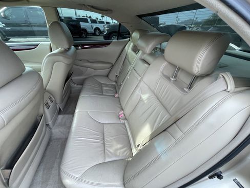 Used 2004 Lexus ES 330 FWD image 21