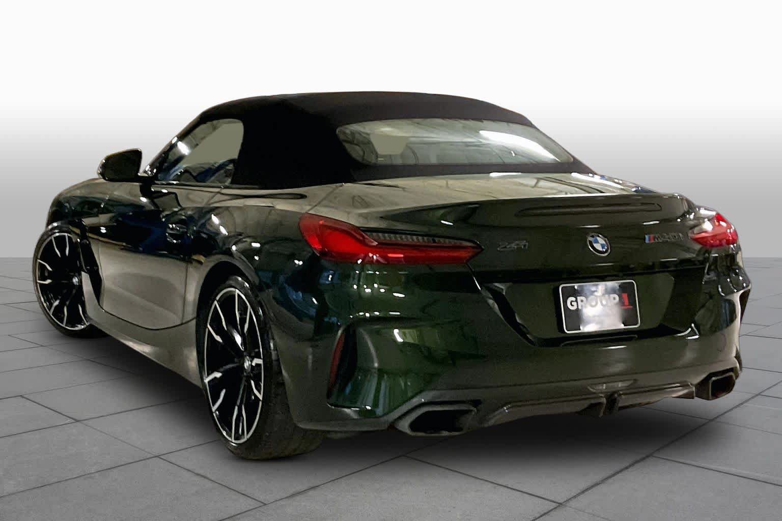 Used 2025 BMW Z4 M40i w/ Edition RWD image 11