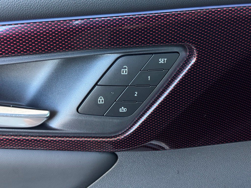 New 2027 Chevrolet Traverse RS w/ LPO, Floor Liner Package FWD image 30