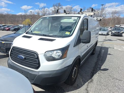 Used 2019 Ford Transit 150 130 Low Roof RWD image 2