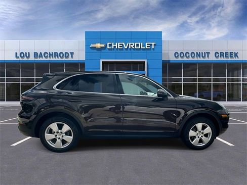 Used 2019 Porsche Cayenne image 9