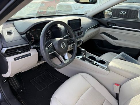 Certified 2019 Nissan Altima 2.5 SV image 14