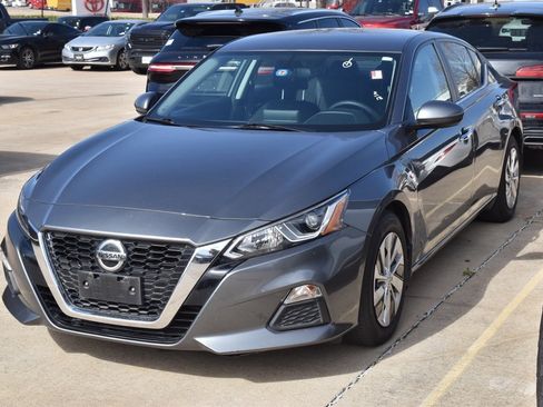 Used 2020 Nissan Altima 2.5 S image 2