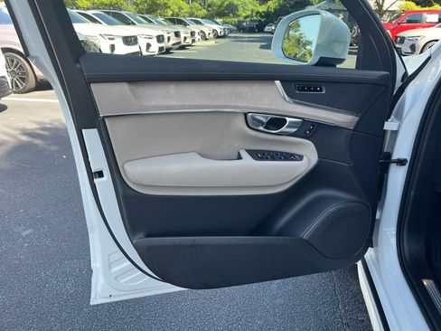 Certified 2026 Volvo XC90 T8 Plus w/ Protection Package Premier AWD/4WD image 49