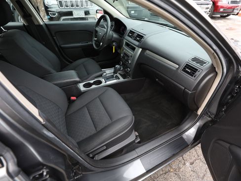 Used 2012 Ford Fusion SE image 10