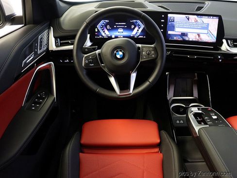 Certified 2025 BMW X1 xDrive28i w/ Premium Package image 15