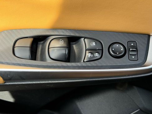 Used 2020 Nissan Sentra SV w/ SV Premium Package image 20