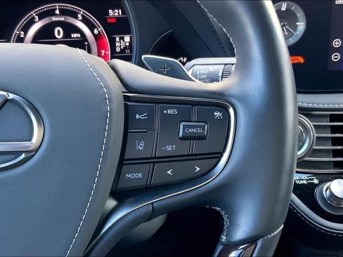 Used 2022 Lexus LS 500 w/ Luxury Package RWD image 25