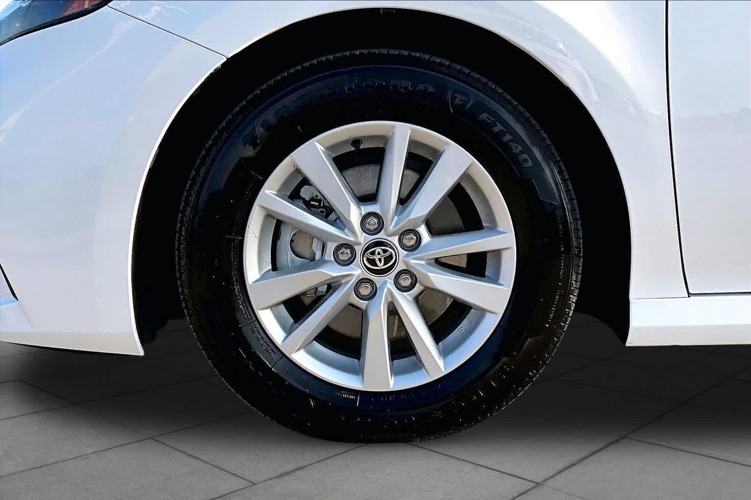 Used 2026 Toyota Camry LE w/ Convenience Package FWD image 11